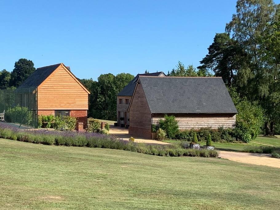 The Old Stables Villa Salisbury Bagian luar foto
